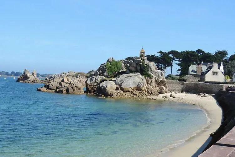 Breton Holiday Home With Fantastic Sea View Penvénan