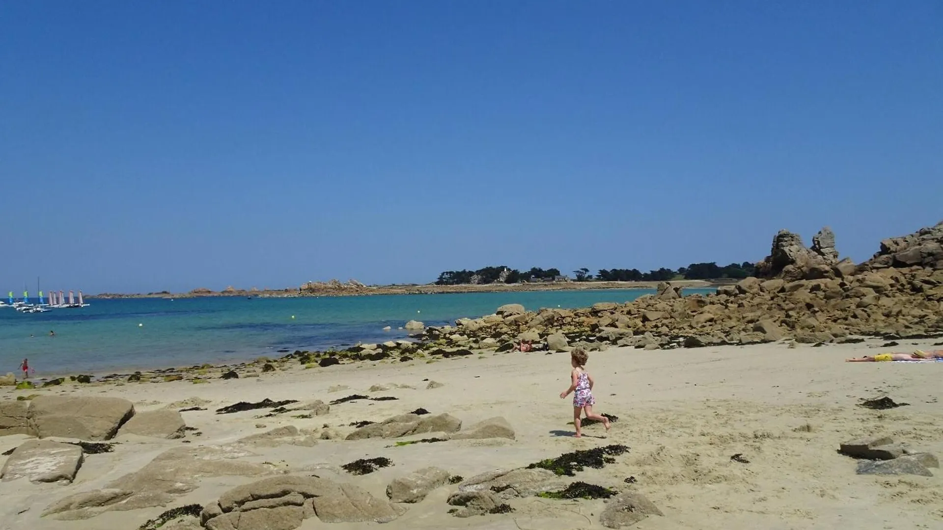 Breton Holiday Home With Fantastic Sea View Penvénan