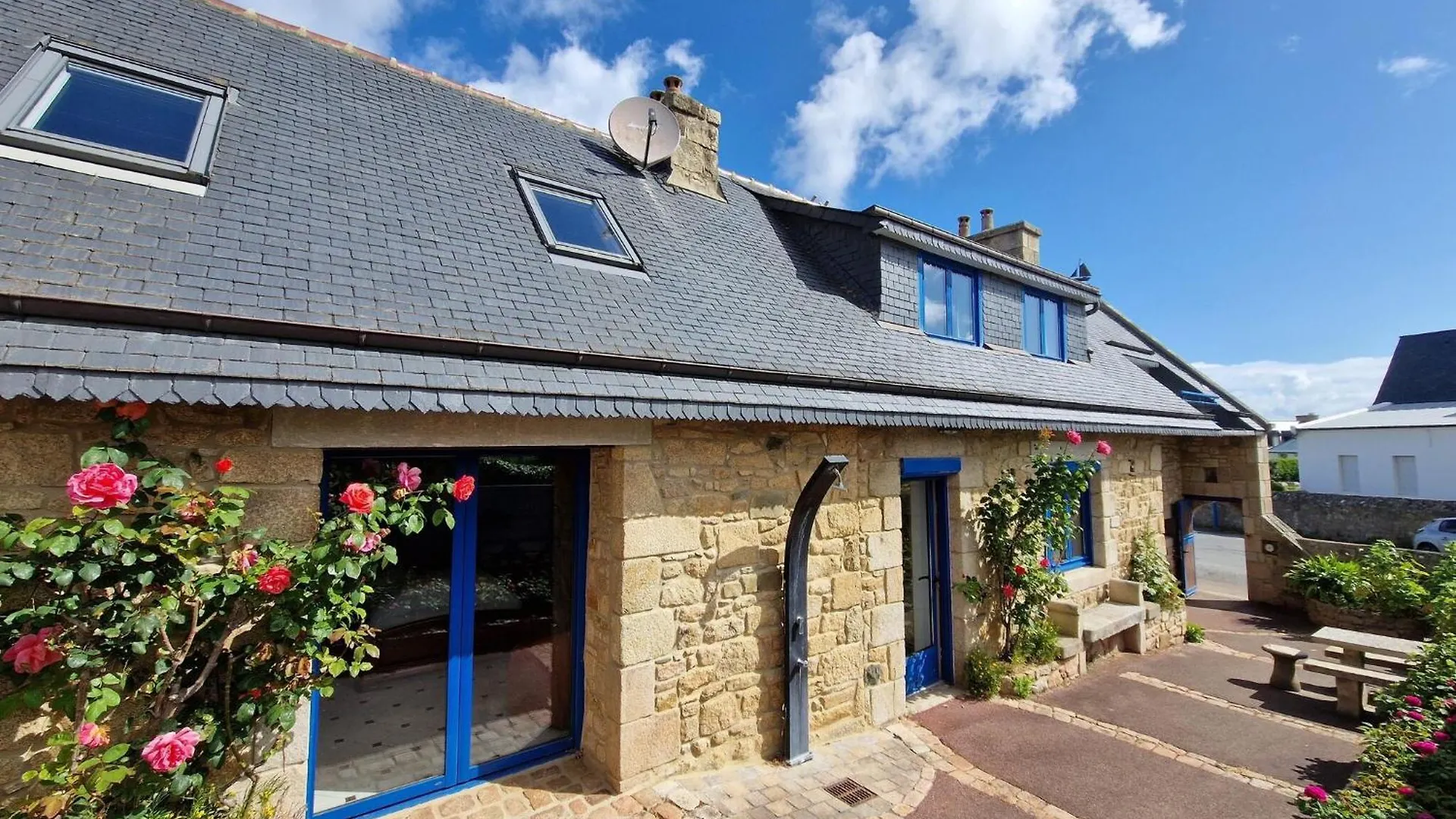 Breton Holiday Home With Fantastic Sea View Penvénan